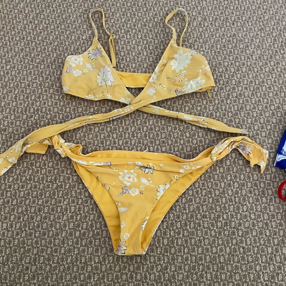 Billabong bikini set